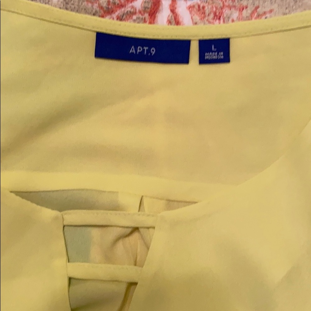Apt 9 Yellow Green Women’s Top Large